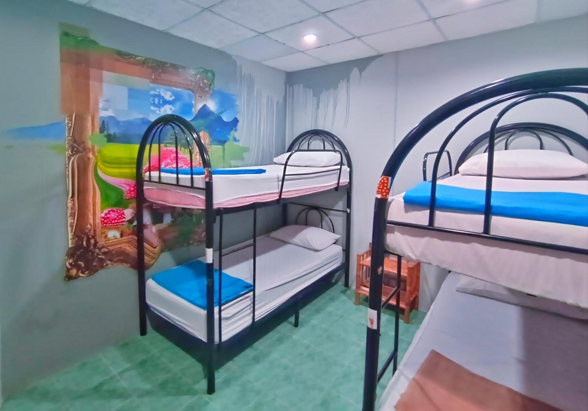 Wet! A Pool Party Hostel By Wild & Wandering Haad Rin Cameră foto