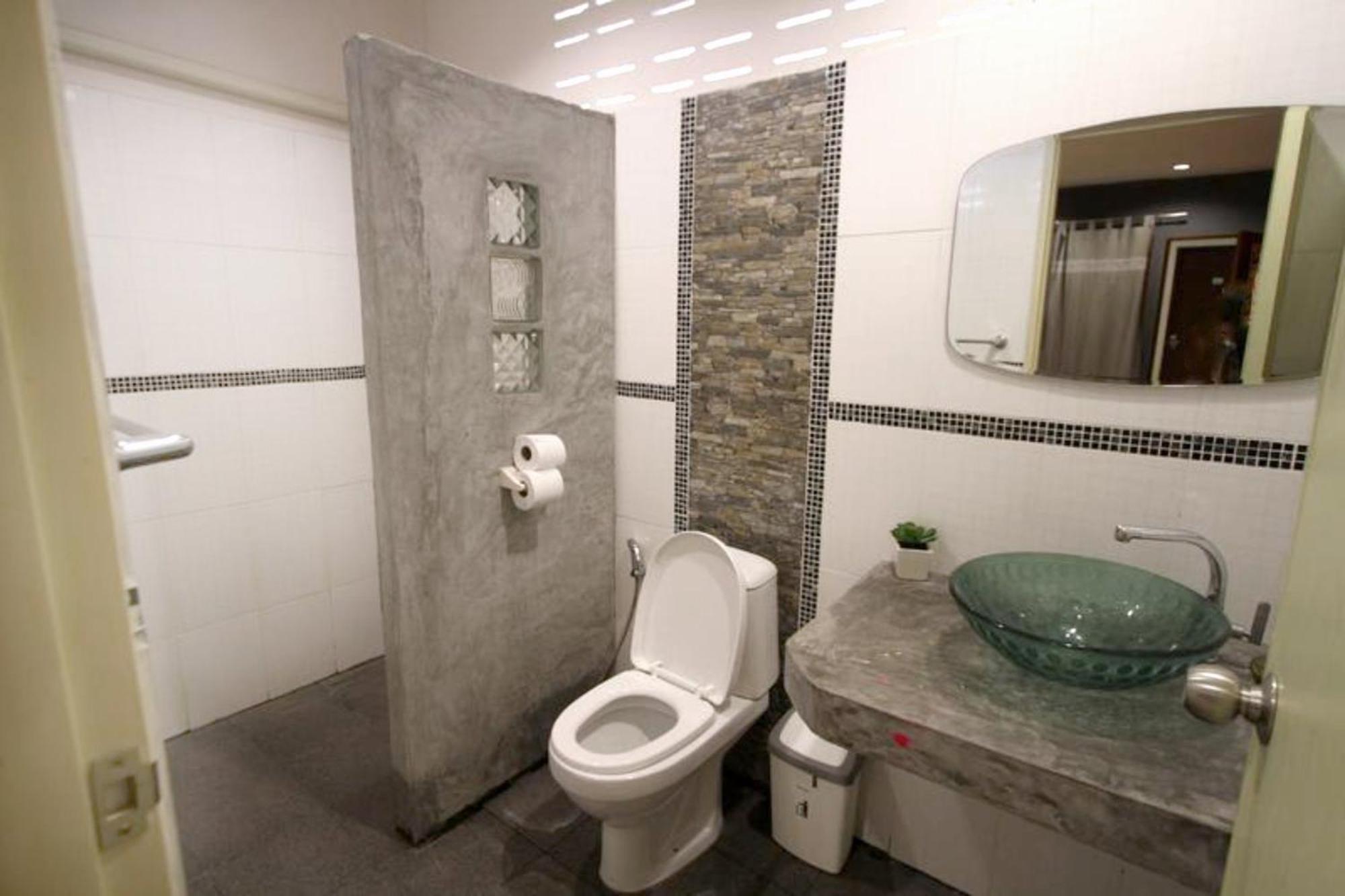 Wet! A Pool Party Hostel By Wild & Wandering Haad Rin Cameră foto
